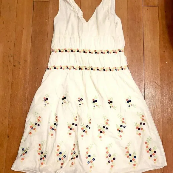 Tocca Ivory with Floral Embroidery Sleeveless Midi Dress (8) - Picture 2 of 4